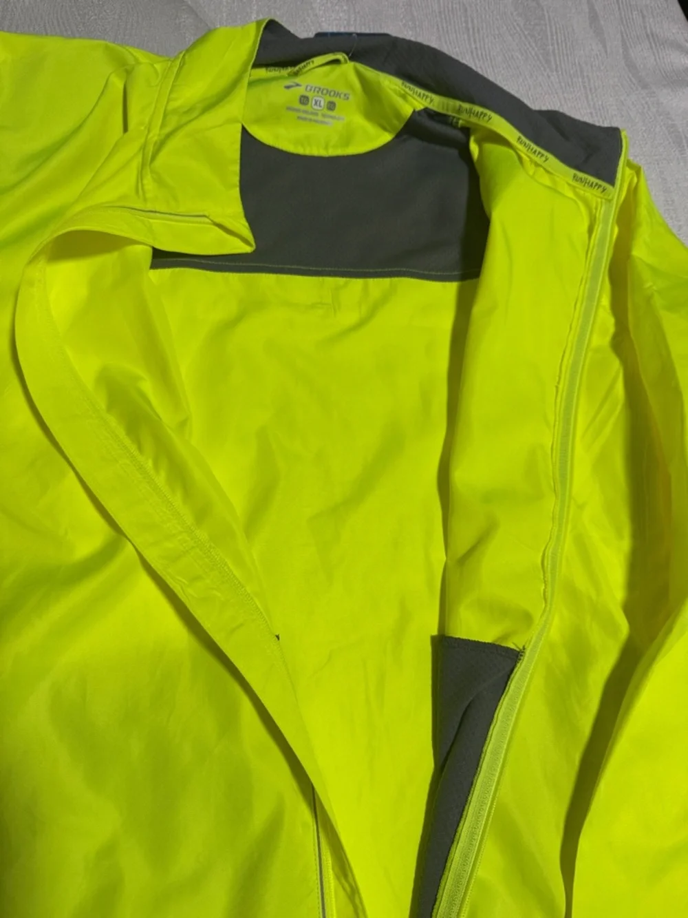 Brooks Neon Yellow Reflective Running Jacket - Picture 15 of 15